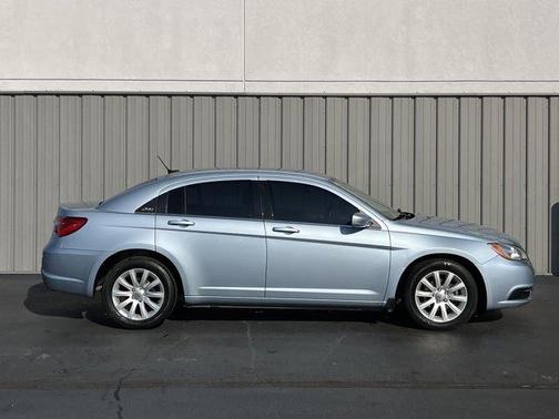 2013 Chrysler 200 Touring