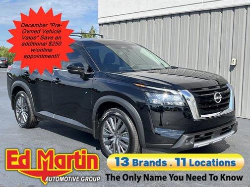 2025 Nissan Pathfinder SL