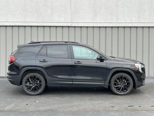 Ebony Twilight Metallic 2023 GMC Terrain SLE
