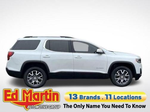 White Frost Tri-Coat 2023 GMC Acadia SLT