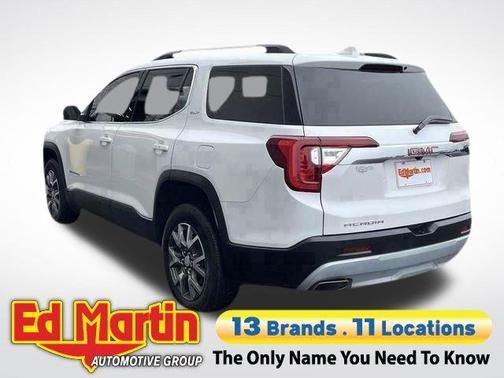 White Frost Tri-Coat 2023 GMC Acadia SLT