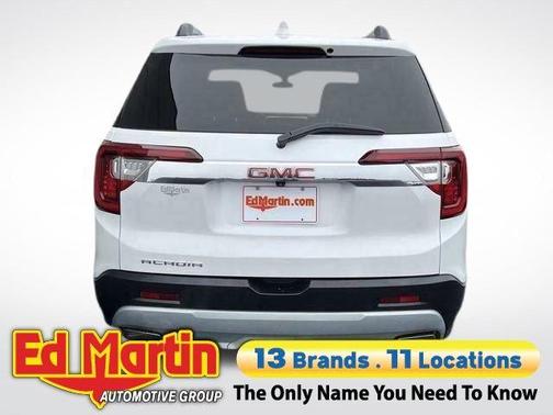 White Frost Tri-Coat 2023 GMC Acadia SLT