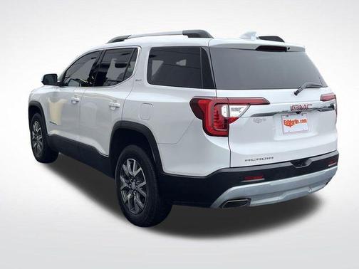 White Frost Tri-Coat 2023 GMC Acadia SLT