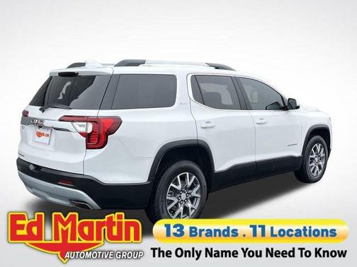 White Frost Tri-Coat 2023 GMC Acadia SLT