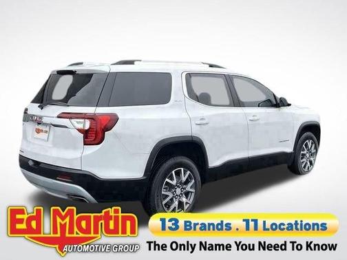 White Frost Tri-Coat 2023 GMC Acadia SLT