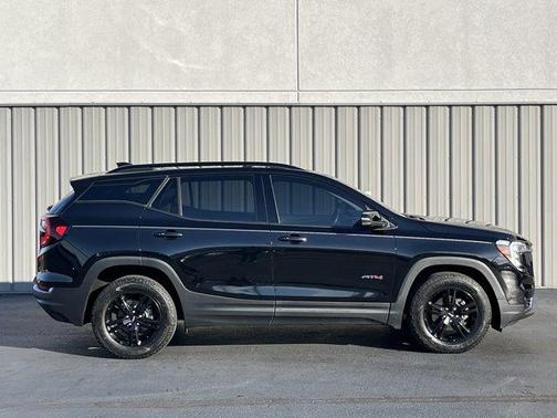 2022 GMC Terrain AT4