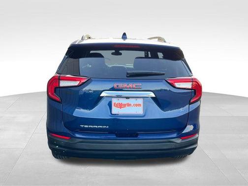 Marine Metallic 2022 GMC Terrain SLE