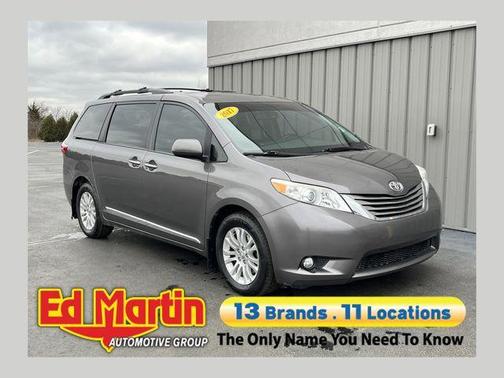 2017 Toyota Sienna XLE