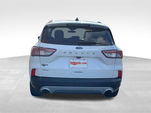 Star White 2022 Ford Escape SEL