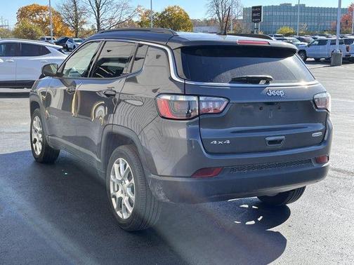 2022 Jeep Compass Latitude Lux