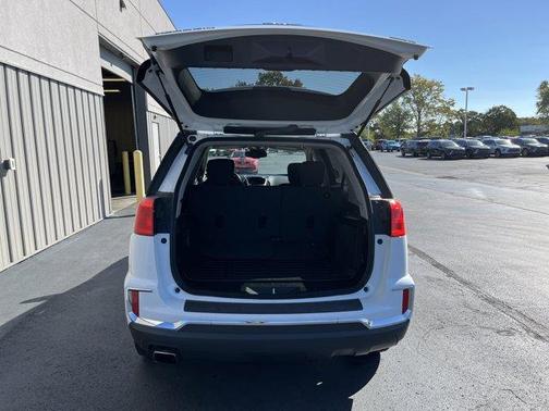 2017 GMC Terrain SLE-2