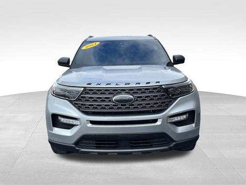 Silver Metallic 2021 Ford Explorer XLT