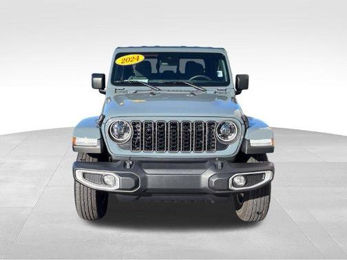 Anvil Clearcoat 2024 Jeep Gladiator Sport