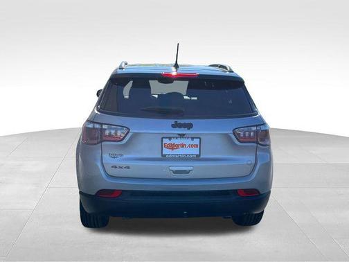 Billet Silver Metallic Clearcoat 2023 Jeep Compass Altitude