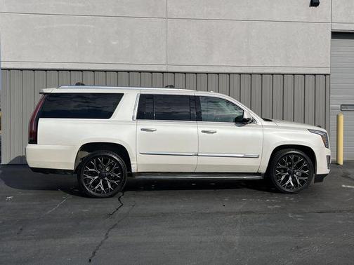 2015 Cadillac Escalade ESV Luxury