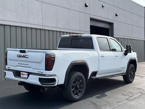2025 GMC Sierra 2500 AT4