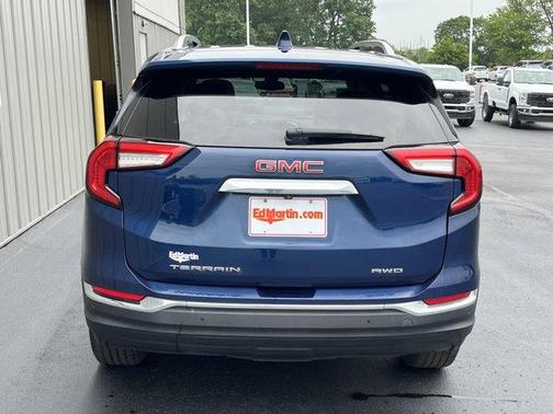 2022 GMC Terrain SLT