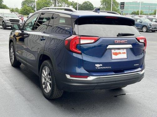2022 GMC Terrain SLT