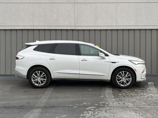 2024 Buick Enclave Premium