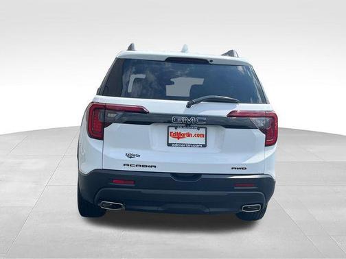 Summit White 2023 GMC Acadia SLT
