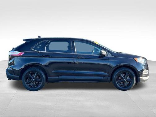 Black Metallic 2020 Ford Edge SE