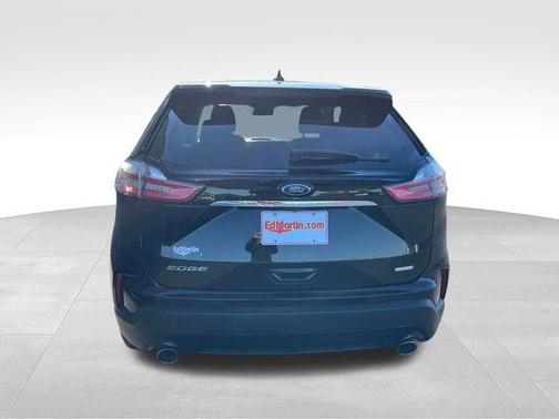 Black Metallic 2020 Ford Edge SE