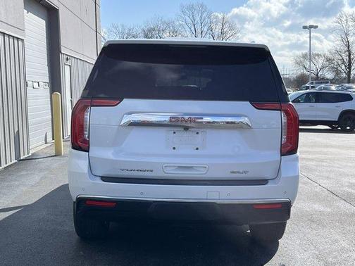 2023 GMC Yukon XL SLT