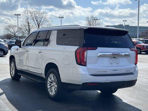 2023 GMC Yukon XL SLT