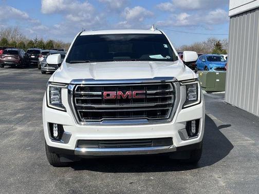 2023 GMC Yukon XL SLT