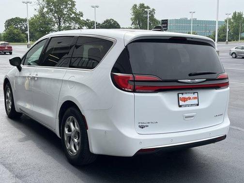 2024 Chrysler Pacifica Limited