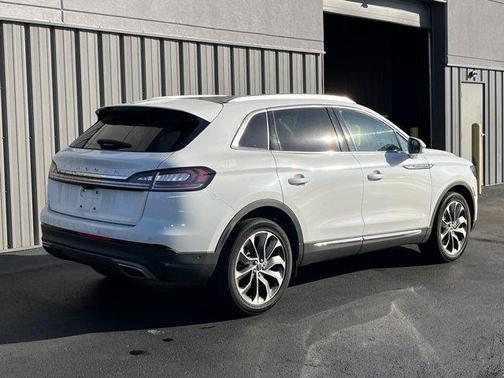 2021 Lincoln Nautilus Reserve