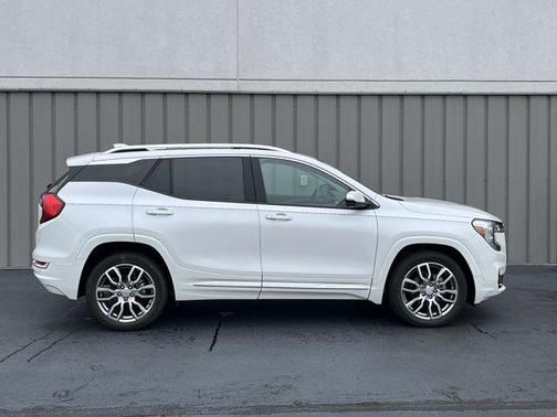2022 GMC Terrain Denali