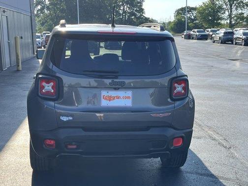 2016 Jeep Renegade Trailhawk