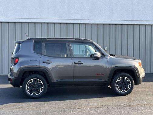 2016 Jeep Renegade Trailhawk