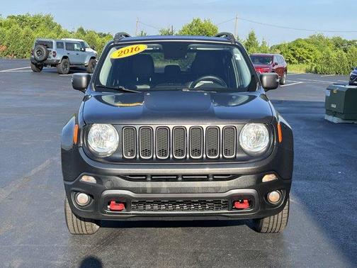 2016 Jeep Renegade Trailhawk