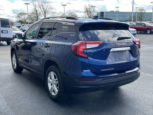 2022 GMC Terrain SLE