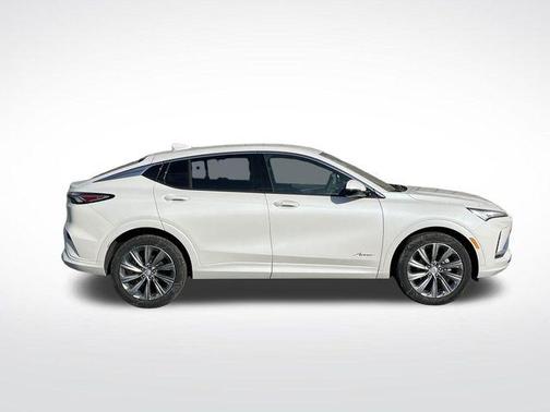 White 2026 Buick Envista Avenir
