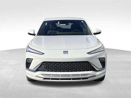 White Frost 2026 Buick Envista Avenir