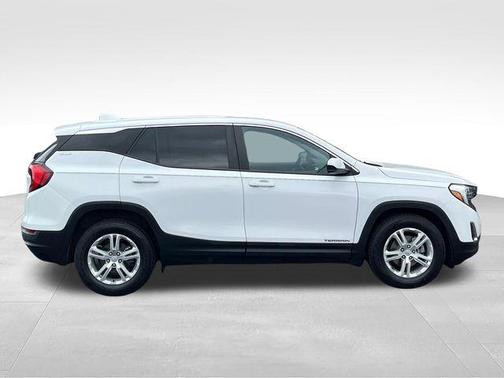 Summit White 2021 GMC Terrain SLE