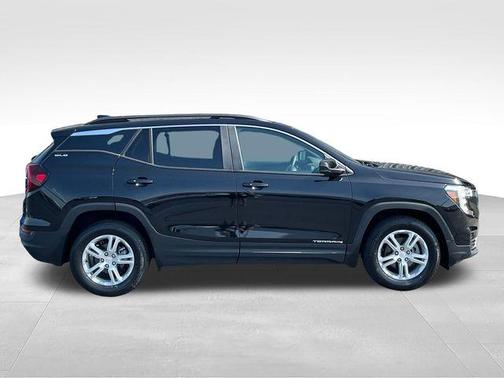 Ebony Twilight Metallic 2024 GMC Terrain SLE