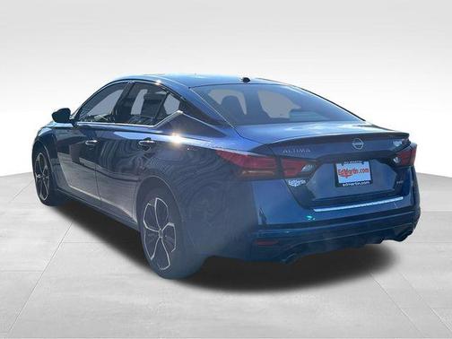 Deep Blue Pearl 2023 Nissan Altima 2.5 SR