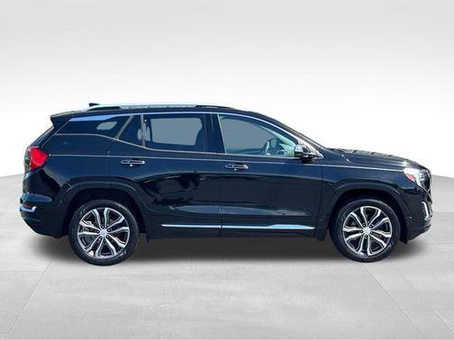 Ebony Twilight Metallic 2019 GMC Terrain Denali