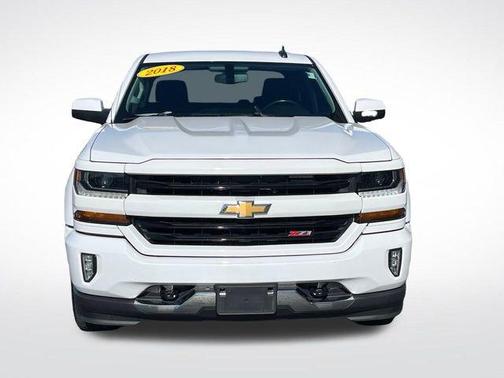 Summit White 2018 Chevrolet Silverado 1500 LT