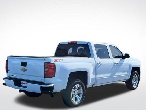 Summit White 2018 Chevrolet Silverado 1500 LT