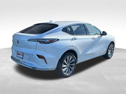 White Frost 2026 Buick Envista Avenir