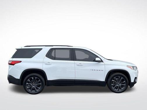 Summit White 2021 Chevrolet Traverse RS