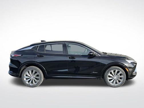 Ebony 2026 Buick Envista Avenir