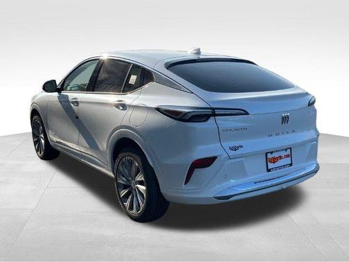 White Frost 2026 Buick Envista Avenir