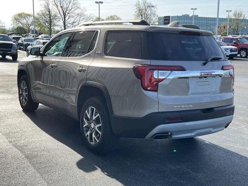 2022 GMC Acadia SLT