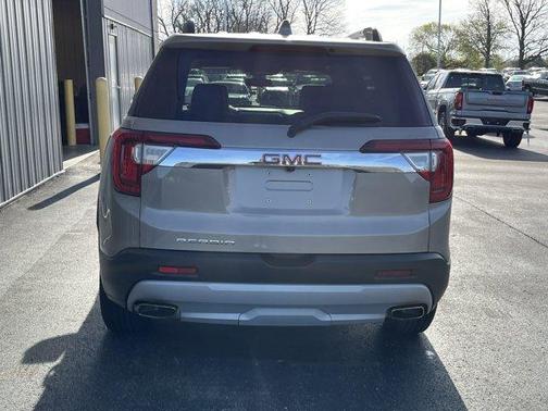 2022 GMC Acadia SLT